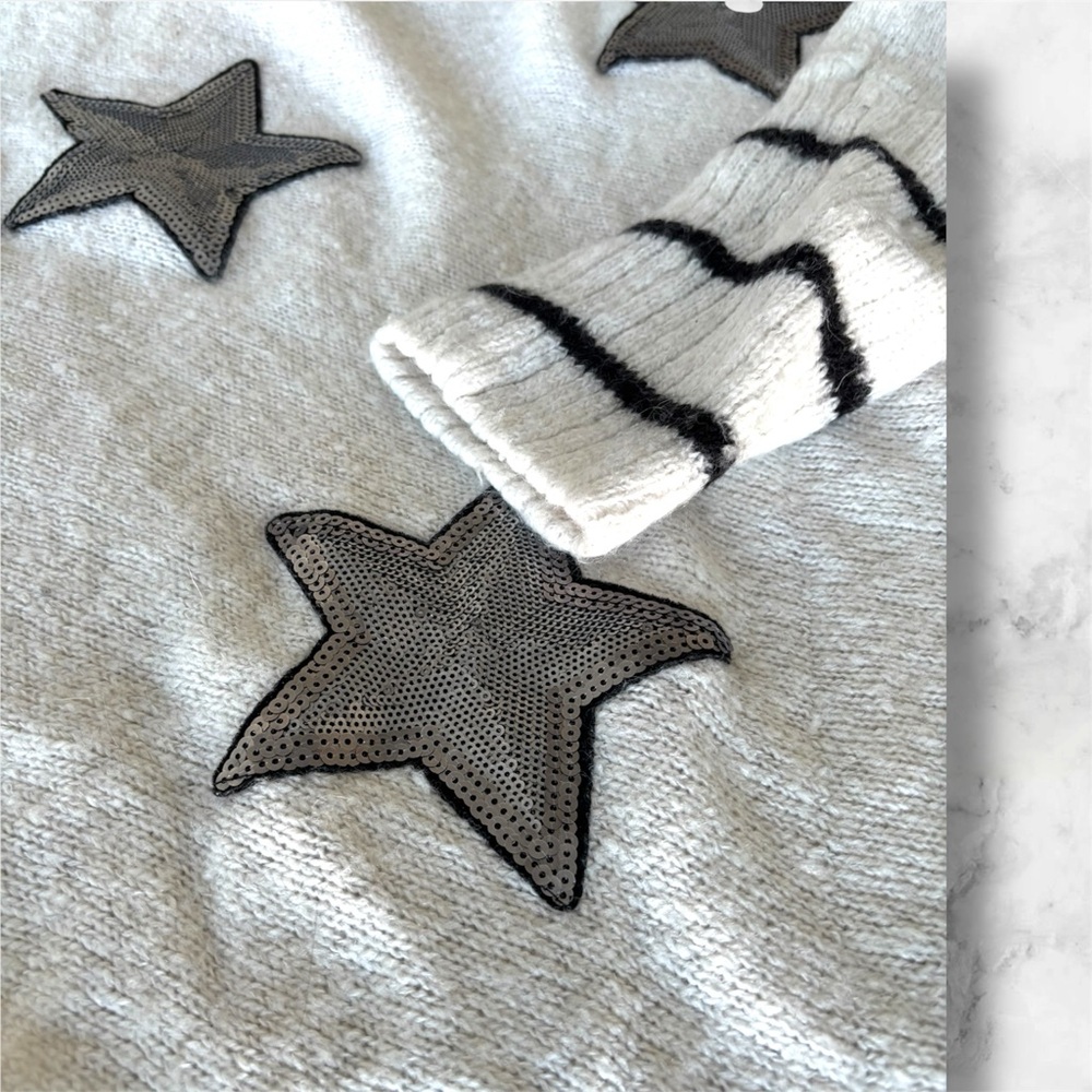 Chic Star-Patterned Sweater - Picture 3 of 4
